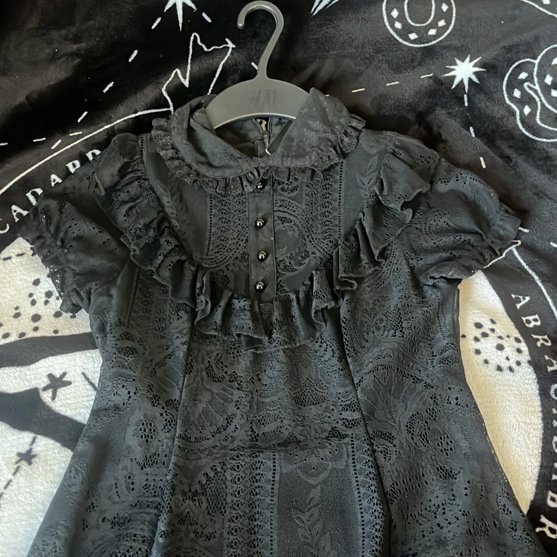 Svart spetsklänning från Killstar XS