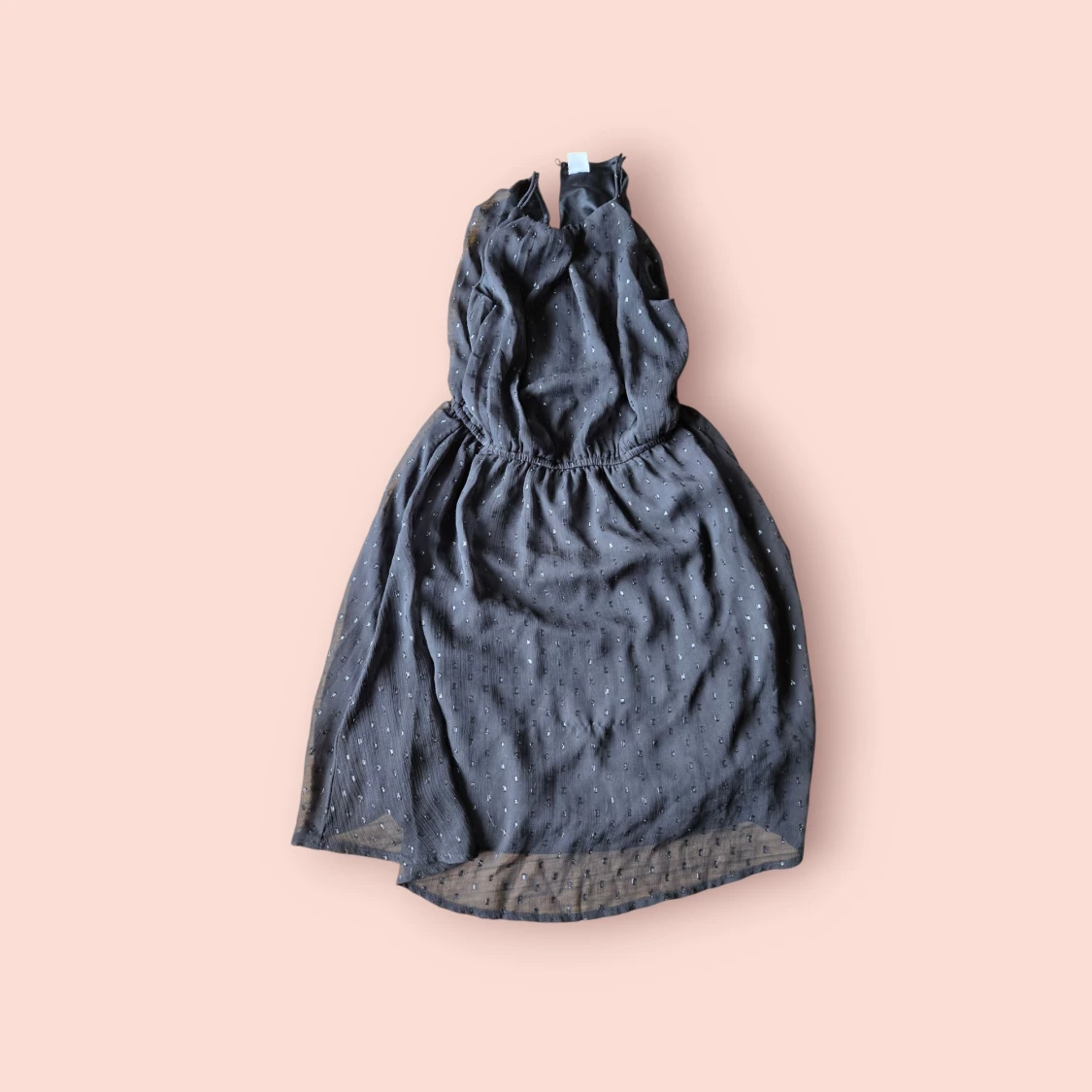 Svart  kortklänning med prickigt mönster - 1