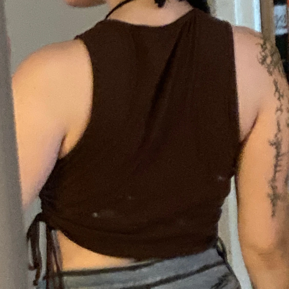 Y2K Brun crop top / linne med hjärta i paljetter - 1