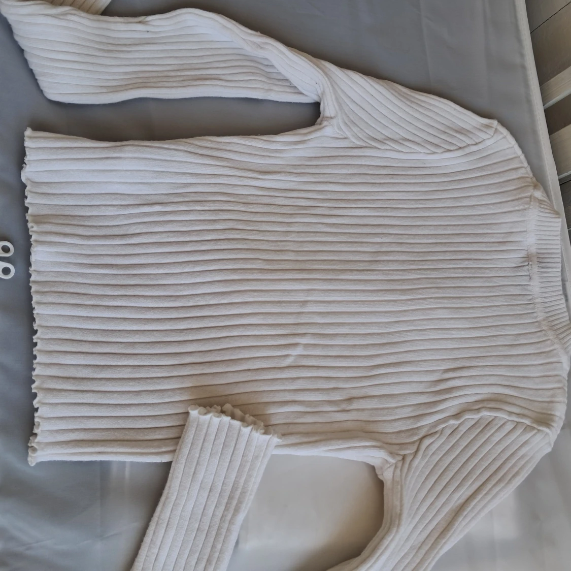 Vit ribbad långärmad tröja - 4