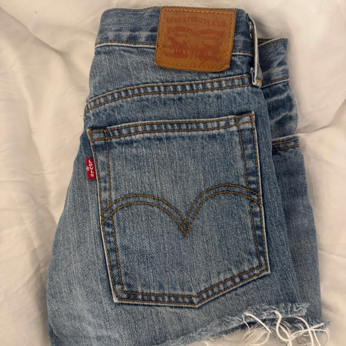 Blå jeansshorts från Levi's