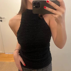 Svart ribbad  topp - Snygg topp Zara 