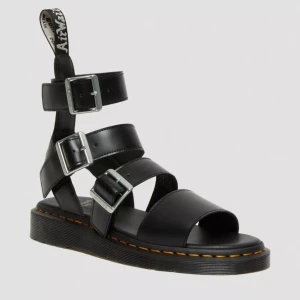 Dr. Martens x Rick Owens gryphon sandal - Helt nya och oanvända med box från limiterade samarbetet med Rick Owens. Sandalerna heter Gryphon och har tre stycken reglerbara spännen. Storlek EU 37. Slutsålda överallt!