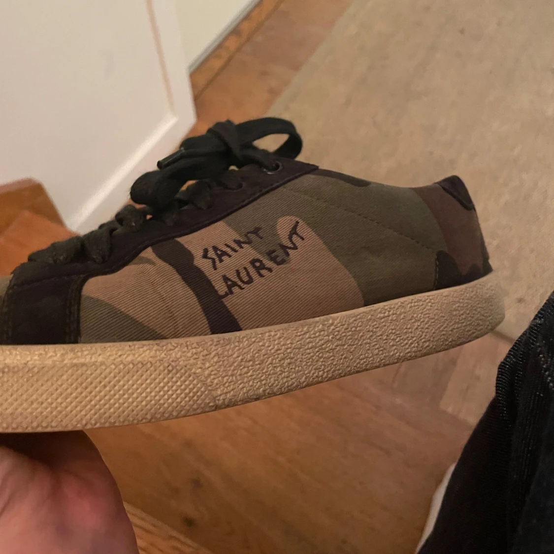 Camouflage sneakers från Saint Laurent - 3