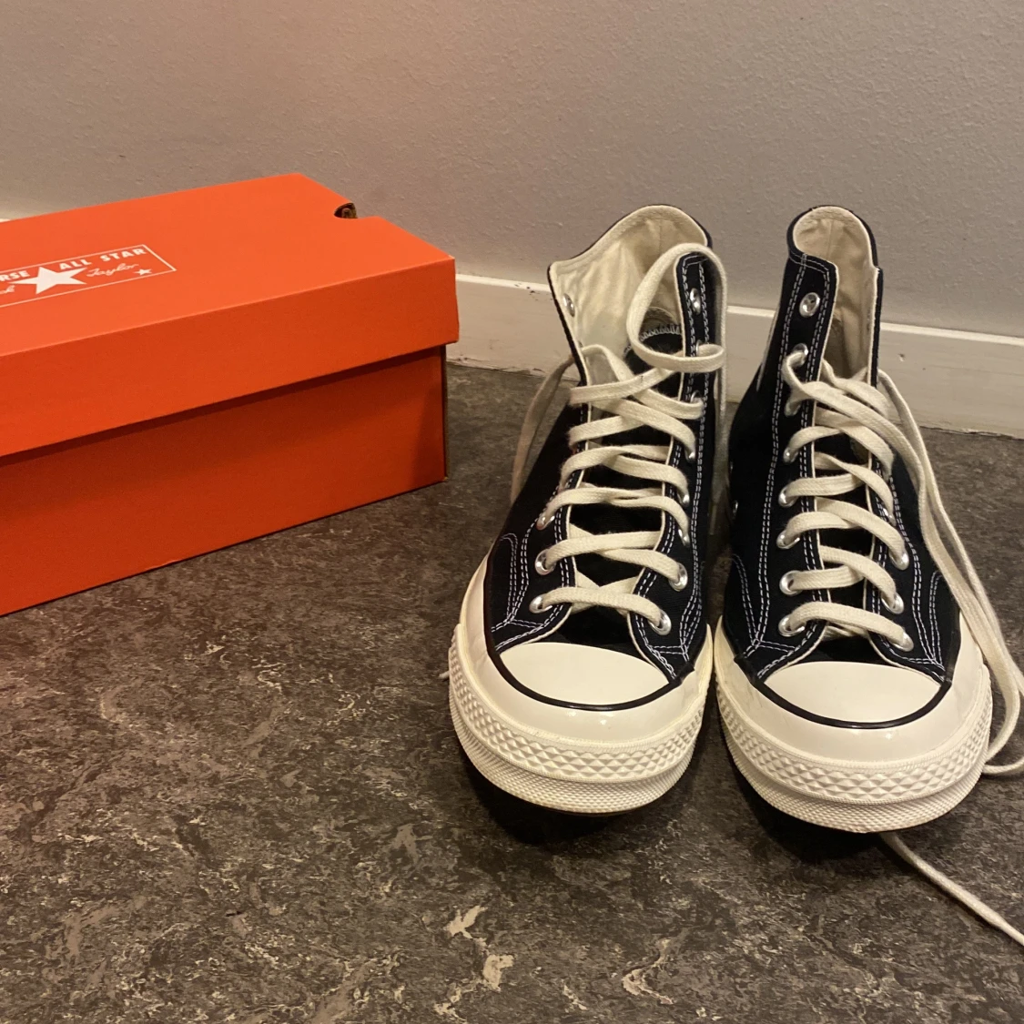 Svarta Converse sneakers
