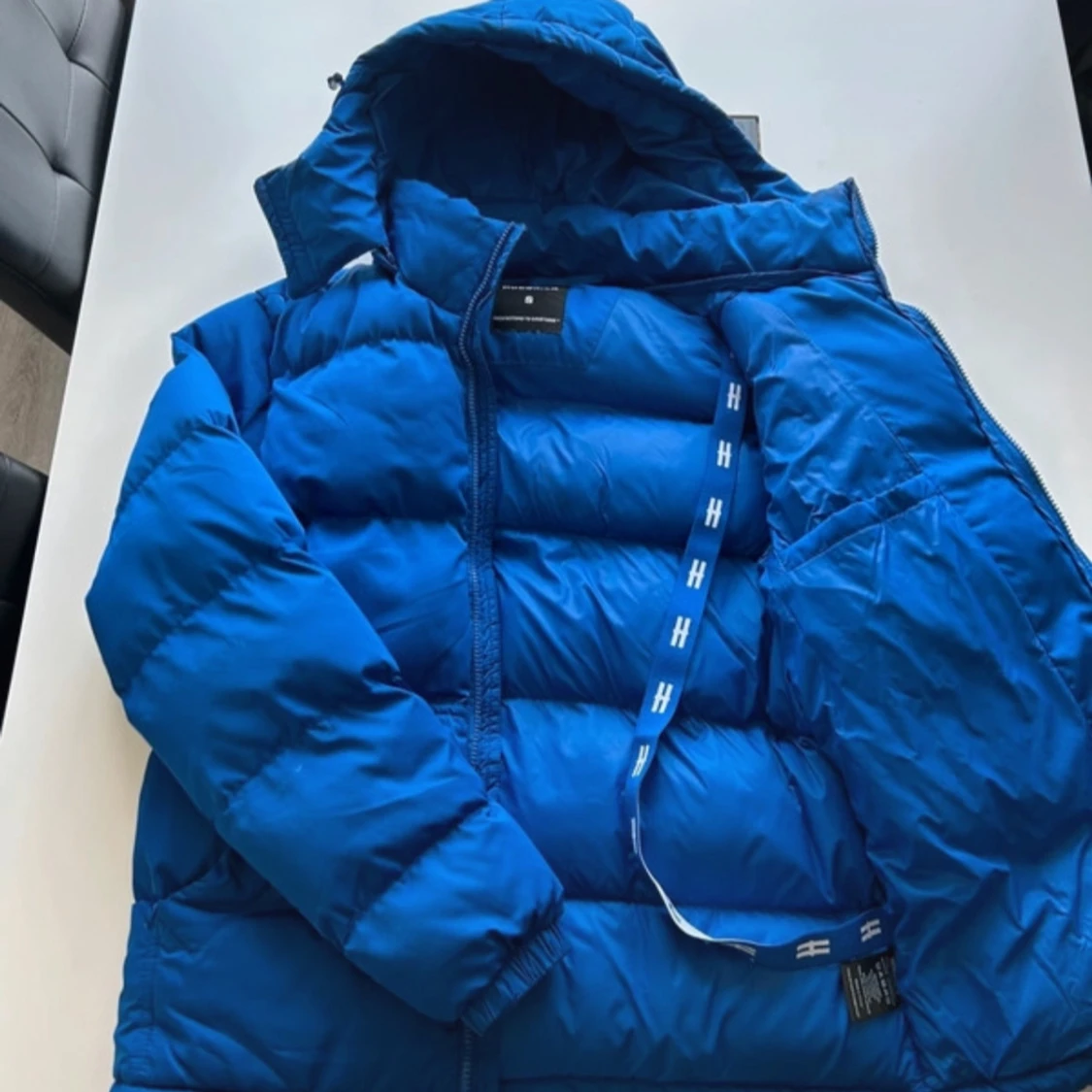 Blå pufferjacka från Hoodrich - 2