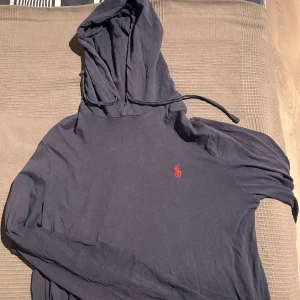  Ralph Lauren hoodie  - Mörkblå Ralph hoodie 