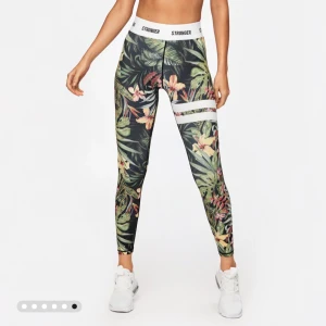 Stronger tights  - Tränings tights från stronger💚 endast använda ett fåtal gånger⭐️