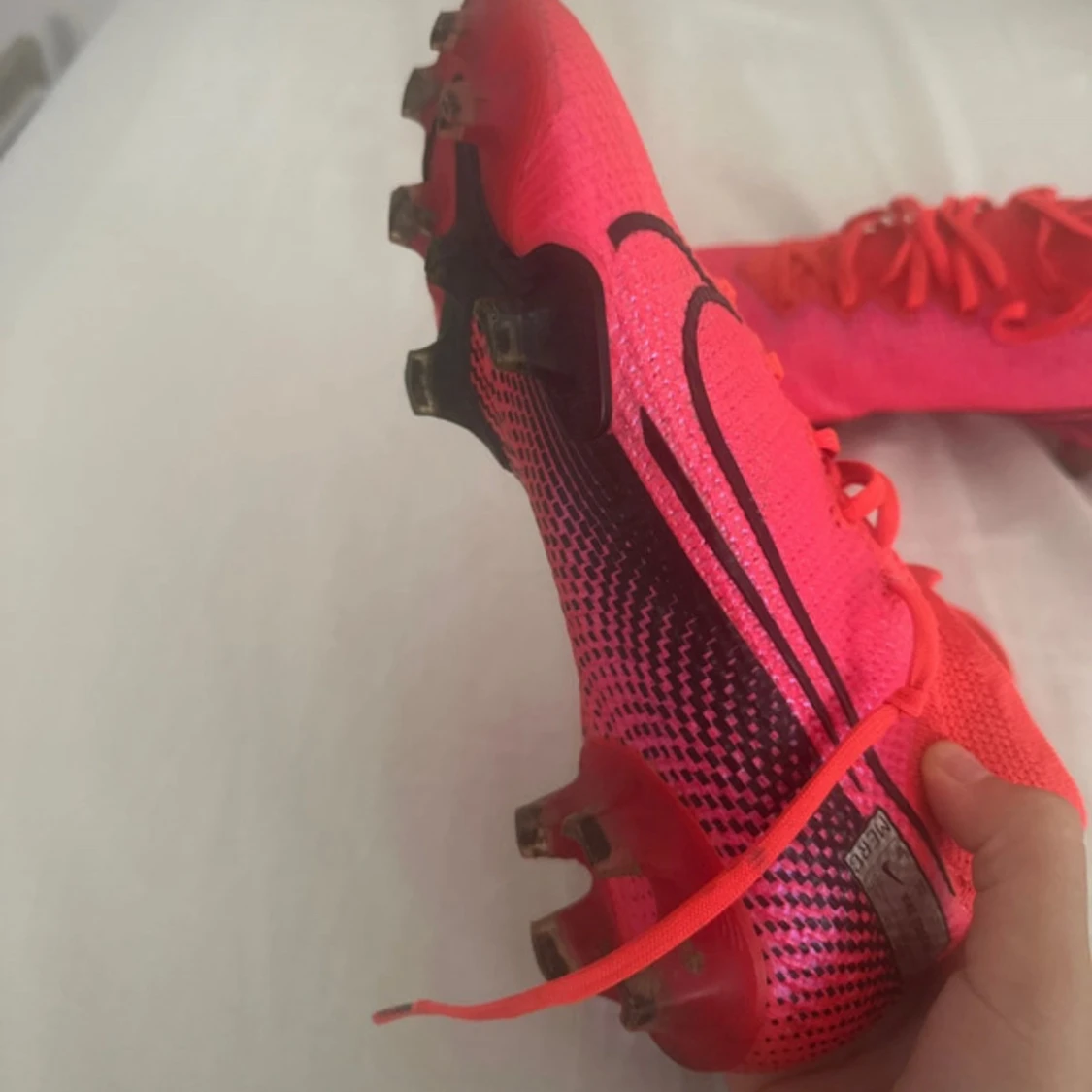 Nike rosa fotbollsskor med snörning - 1