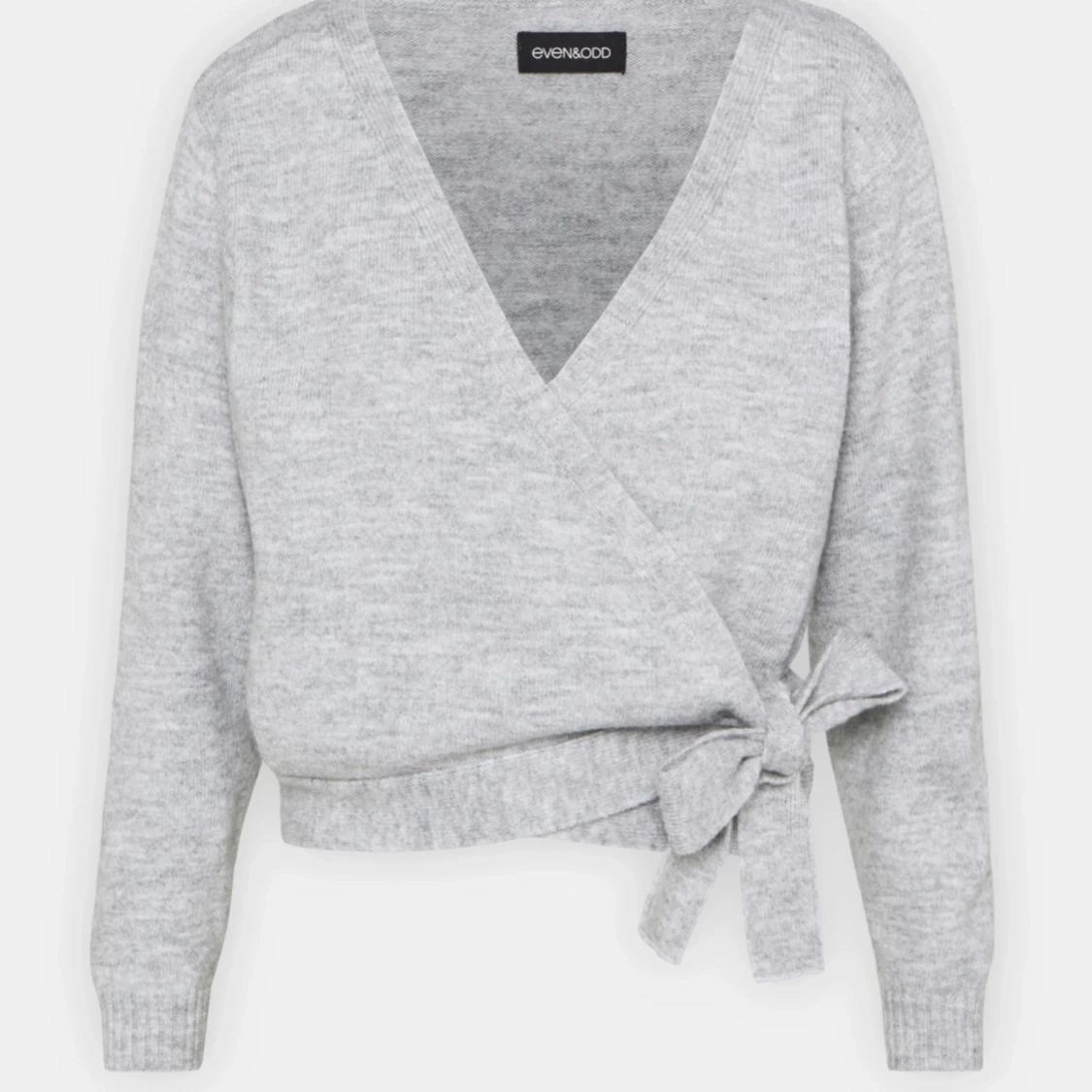 Grå omlott kofta från Even&Odd