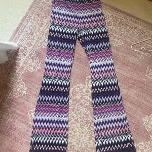 ”Missoni” zig zag byxor  - Supermjuka och stretchiga, passar strl 32-38. 