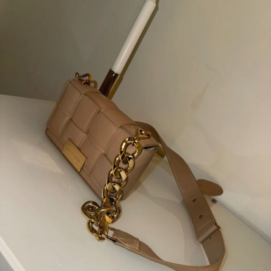 Beige quiltad axelväska från Steve Madden - 1