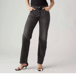 Levis jeans  - Superfina Levis jeans i modellen 501. Storlek W24 L30. Nypris 1249💓