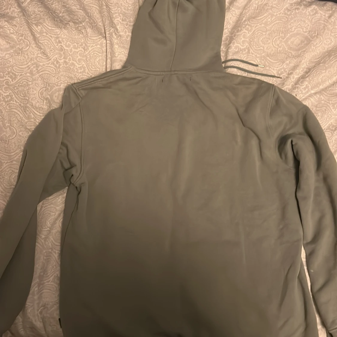 Grön hoodie från WINWIN med tryck - 1