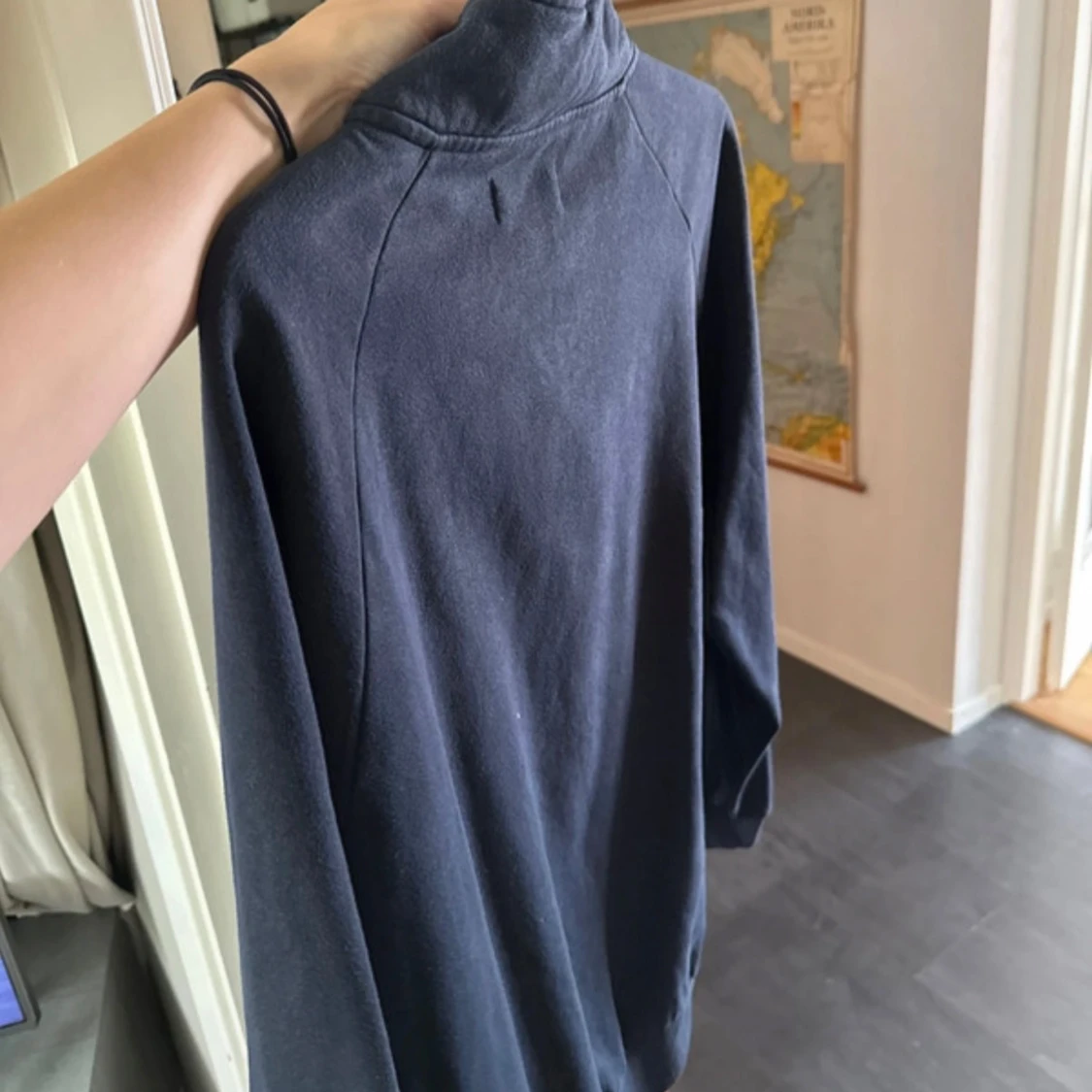 Mörkgrå fleece-tröja från Pier One - 1