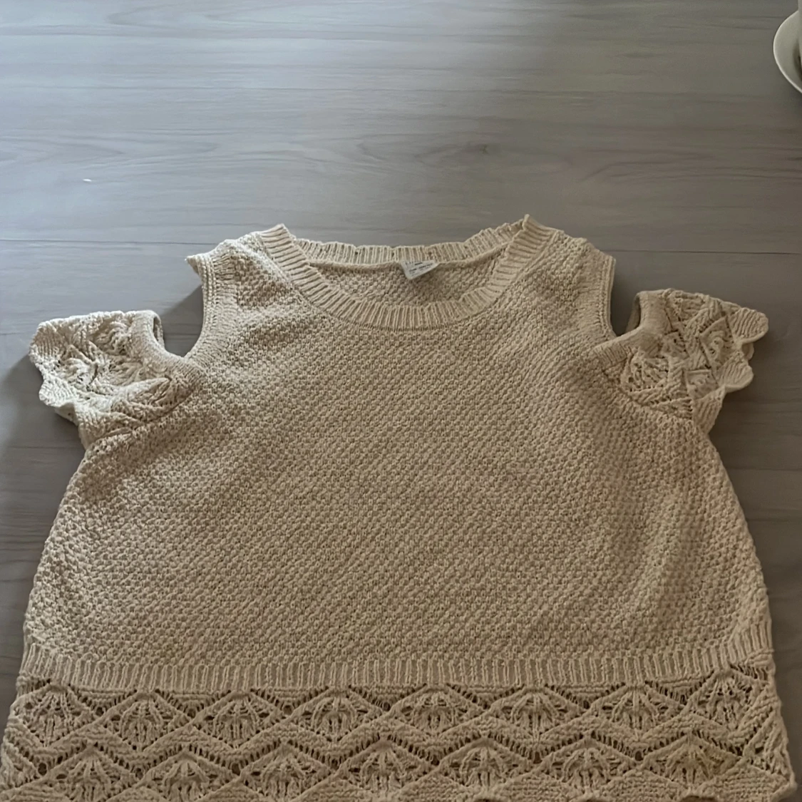 Beige stickad topp från Lindex - 3