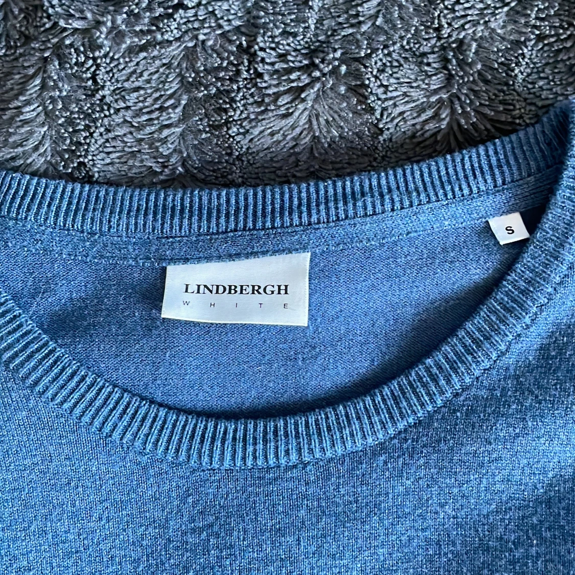 Blå stickad tröja från Lindbergh - 2