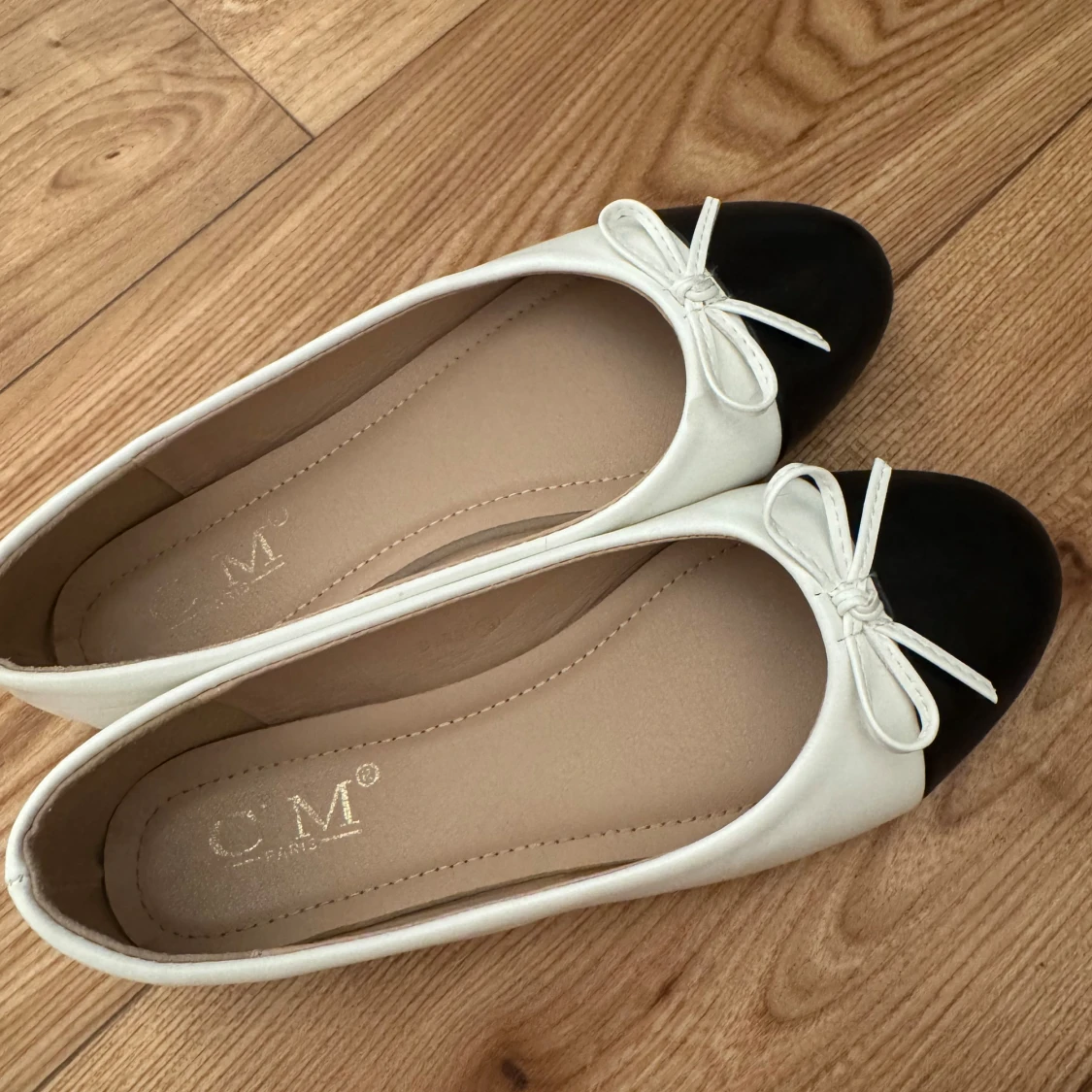 Svartvita ballerinaskor - 2