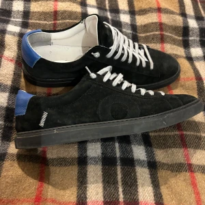 Oliver cabell skor  - Inte helt nya men i relativt bra skick storlek 43 passar 44 pris kan diskuteras i dm 