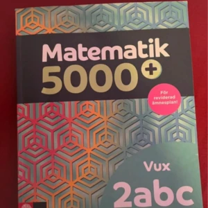 Matematik 5000+ Vux 2abc - En modern och färgstark mattebok för gymnasiet och vuxenutbildning. Perfekt för dig som vill utveckla dina kunskaper i matematik 2a, 2b eller 2c med digitala verktyg, utmanande övningar och tydliga förklaringar. Passar dig som gillar struktur och vill lyckas med matte!