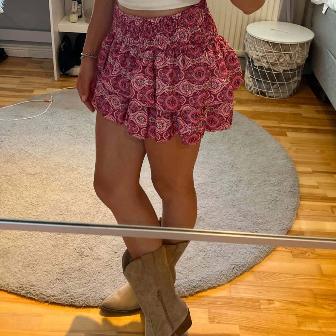 Rosa mönstrad kortkjol Meet x Tiger