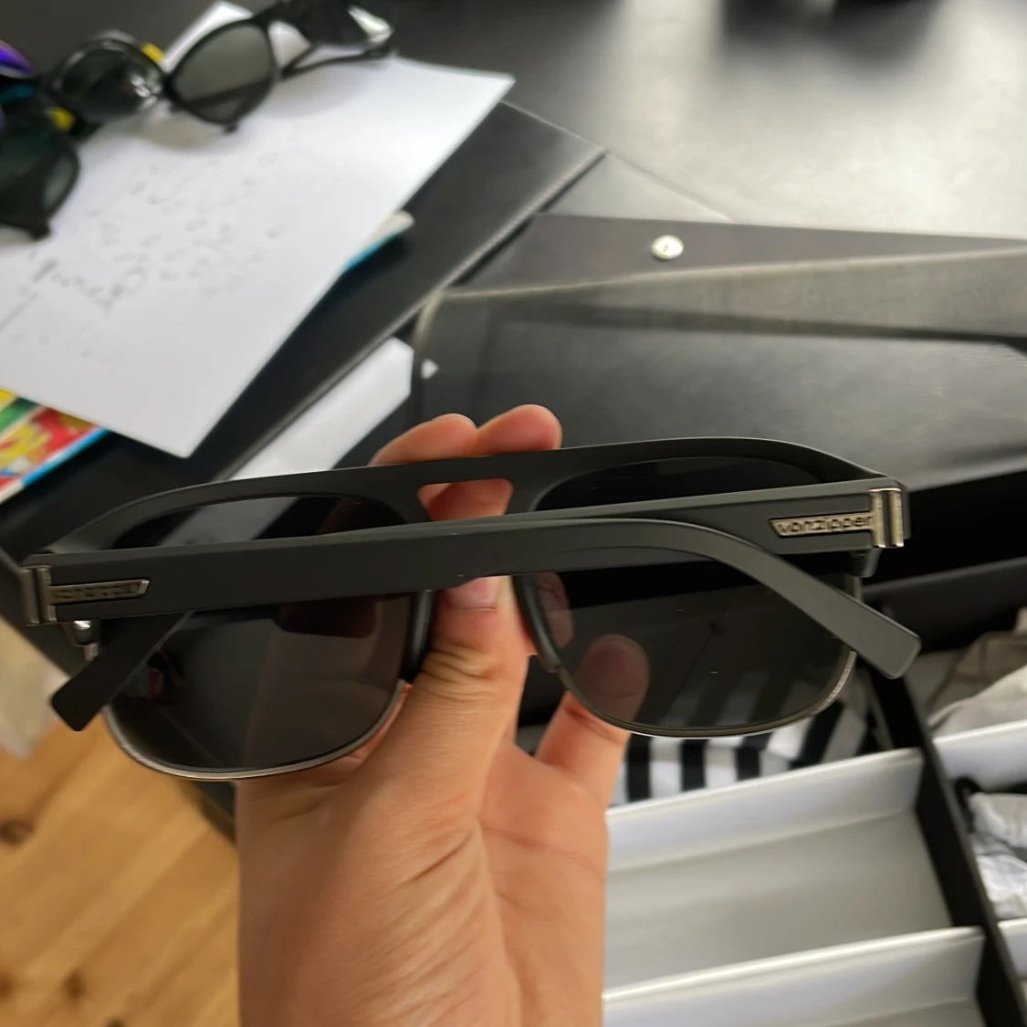 Svarta VonZipper solglasögon Ny pris 1200 - 3