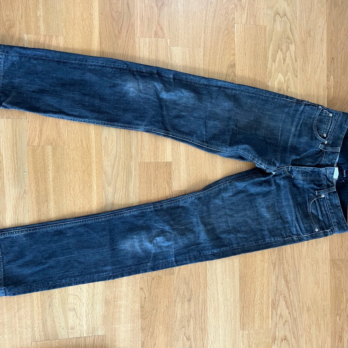 Gråa lågmidjade jeans från Filippa K W30 L34