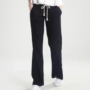 Roxy linnebyxor - Roxylinnebyxor som är lågmidjade! I jättebra skick, köpta för 600kr