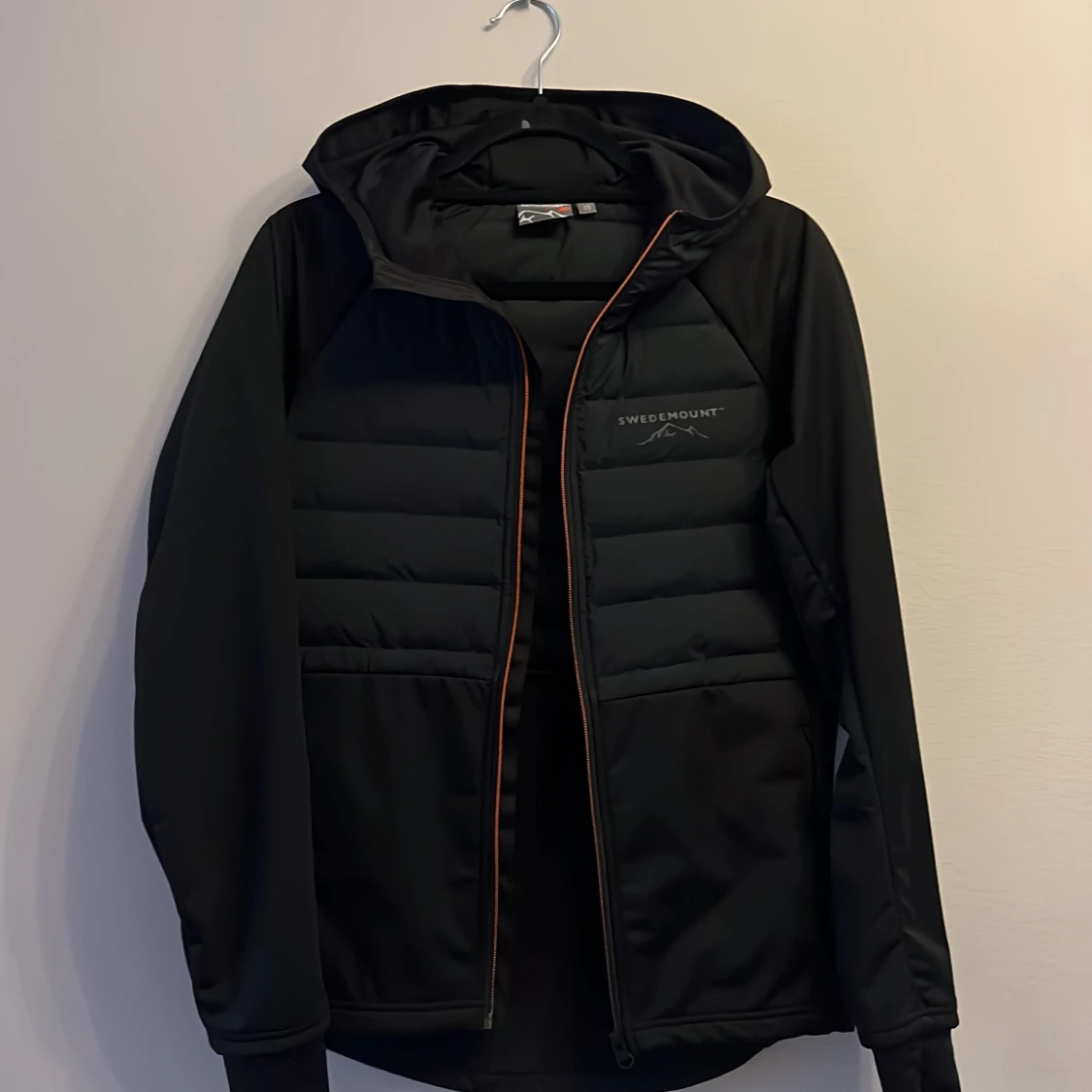 Svart pufferjacka från Swedemount XS - 1