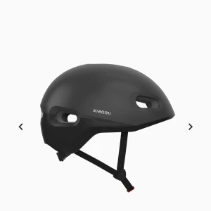 Svart hjälm från Xiaomi - Helt ny Xiaomi hjälm som är super bra för säkerheten när man cyklar/åker elscooter. Jag köpte en elscooter och den här kom med den och priset är egentligen 499 kronor.