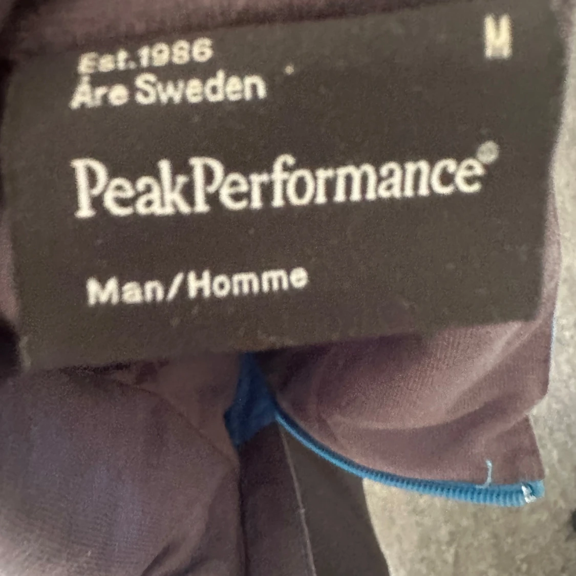 Blå vindjacka Peak Performance  - 2