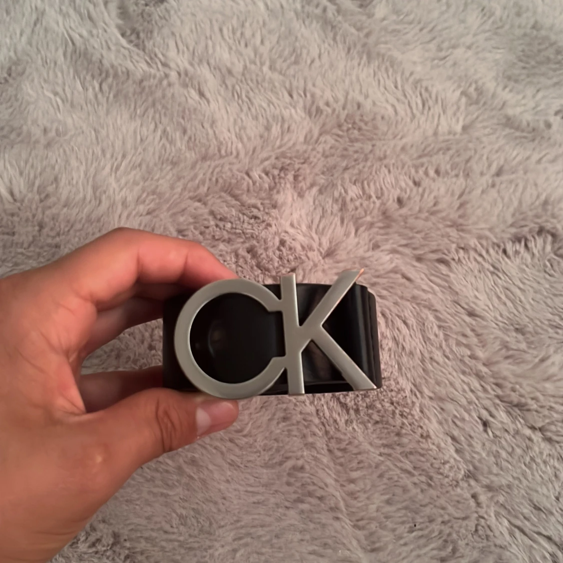 Svart Calvin Klein bälte med CK-spänne