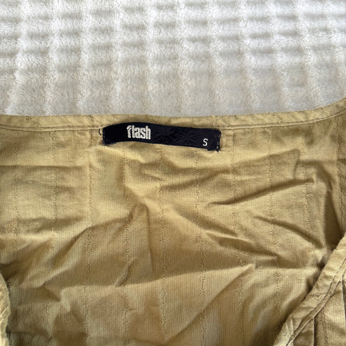 Grön blus med snörning från Flash - 2