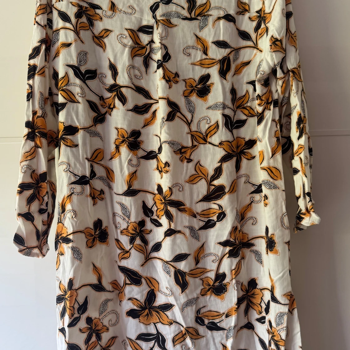 Blommig tunika/klänning från Dea - 1