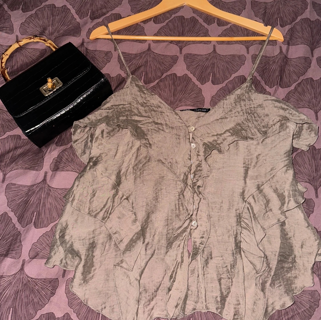 Mörk Beige volangblus från Zara - 2