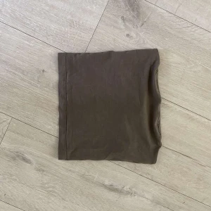 Grön tube top - Tube top från Gina tricot 