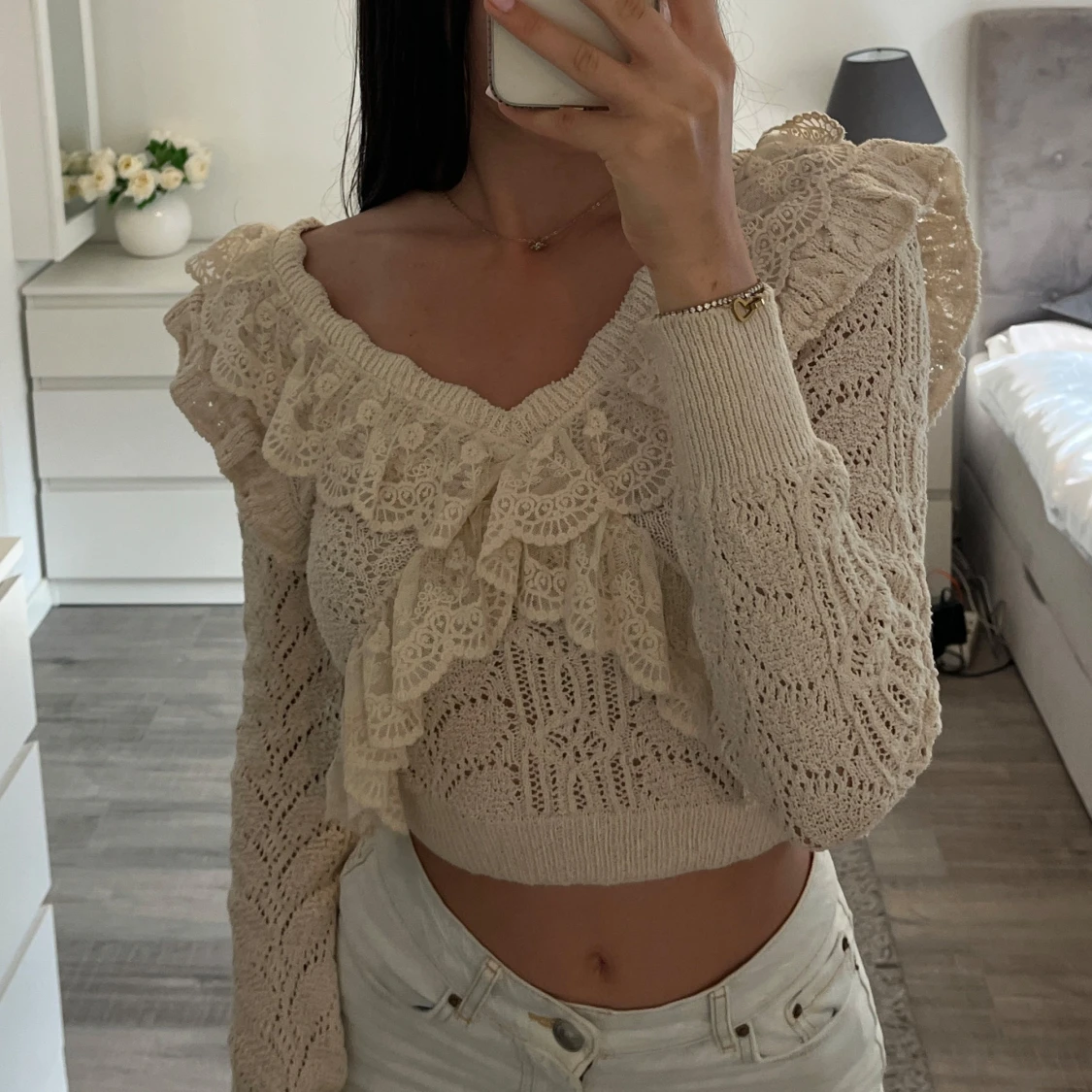 Vit stickad volangtröja från Zara