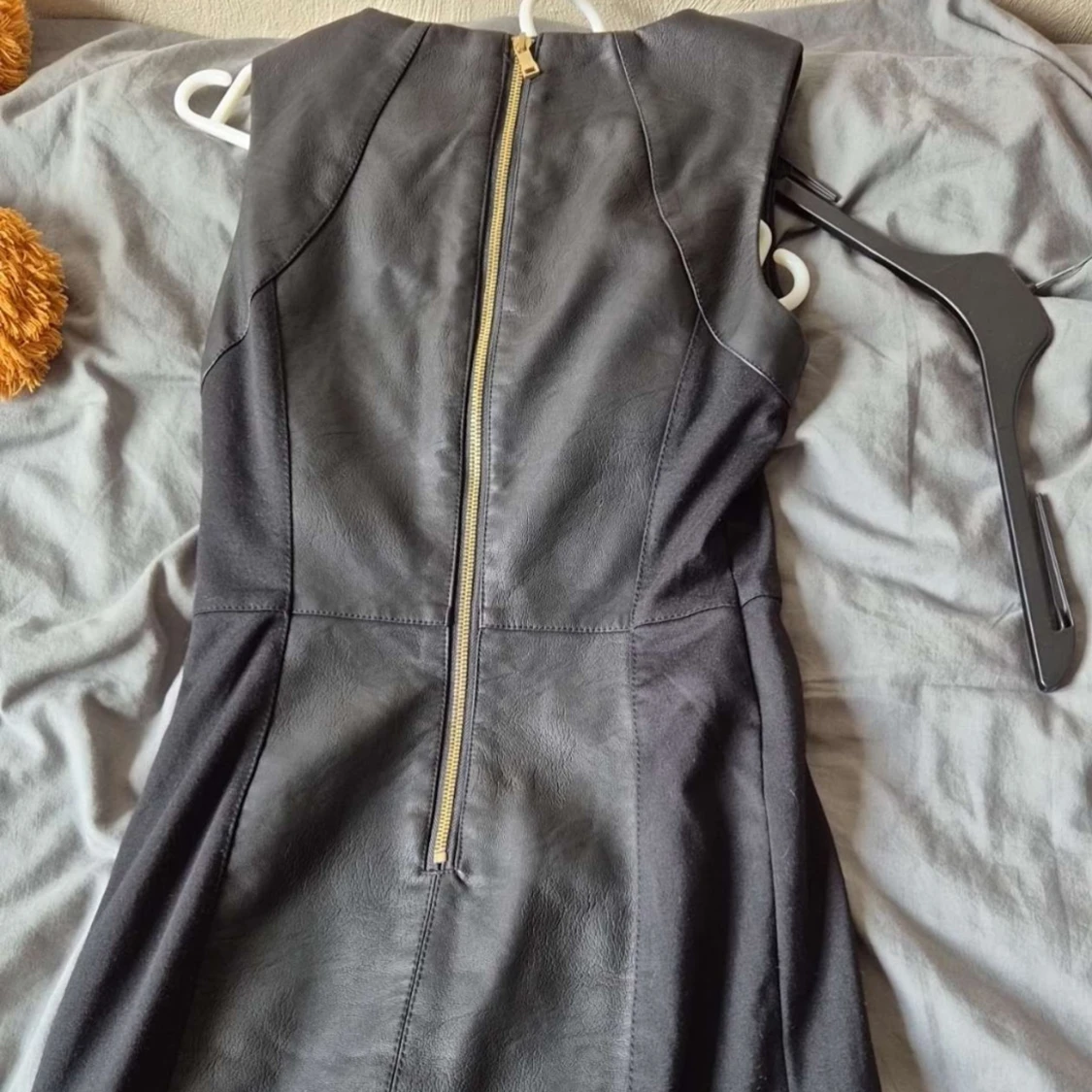 Svart kort klänning från New Look - 1