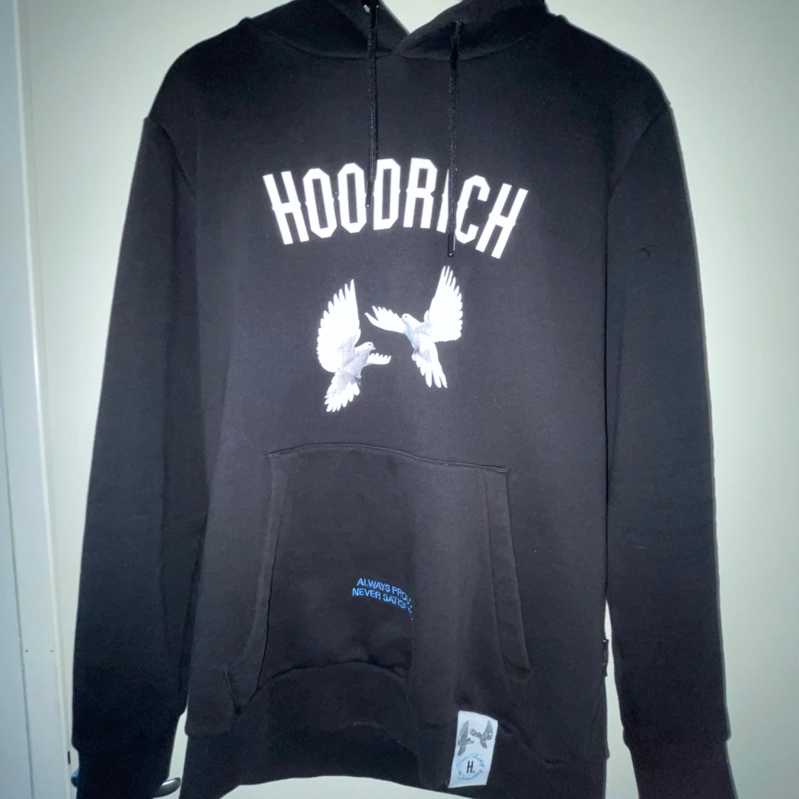 Svart Hoodie från Hoodrich