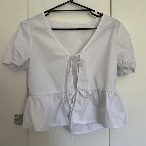 Fin topp - Superfin o sparsamt använd! Säljer då den är för liten 💝