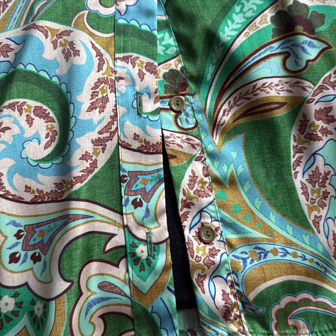 Grön paisleymönstrad skjorta från Zara - 3