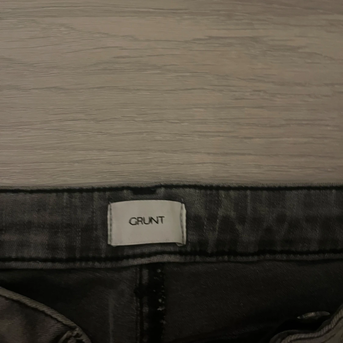 Grå bootcut jeans från Grunt - 2