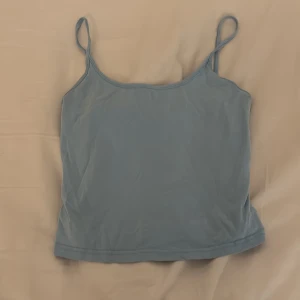 Ljusblått linne - Säljer ett linne i färgen ljusblå då jag inte använder den längre 🩵