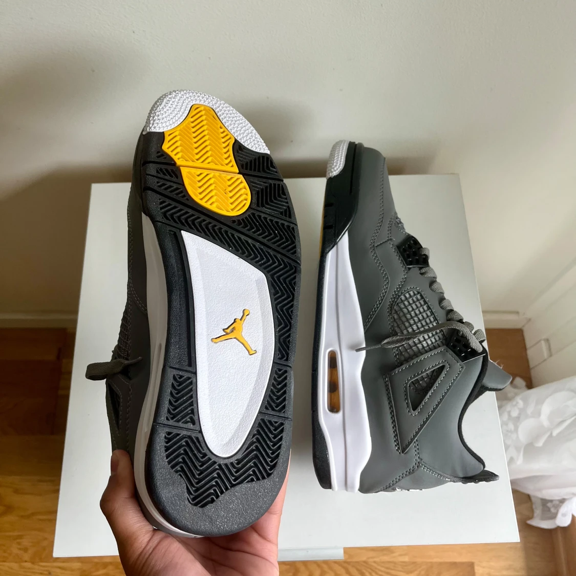 Nike Air Jordan 4 Retro Cool Grey - 1