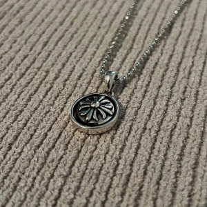 Chrome Rockstar Flower Spinner Necklace - 55 cm