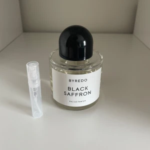 Byredo Black Saffron  - 3, 5 och 10ml sample. Byredo Black Saffron edp 69kr/125kr/229kr. 