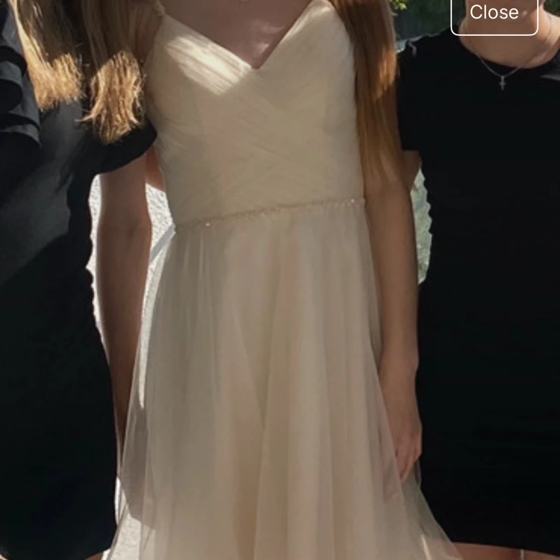 Champagnefärgad klänning - 1