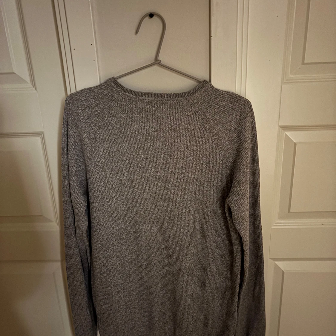 Grå stickad tröja från Selected Homme - 1