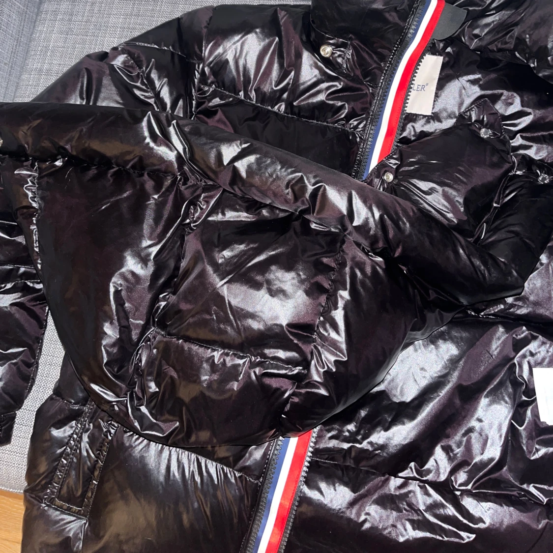 Moncler Montbelliard - 4