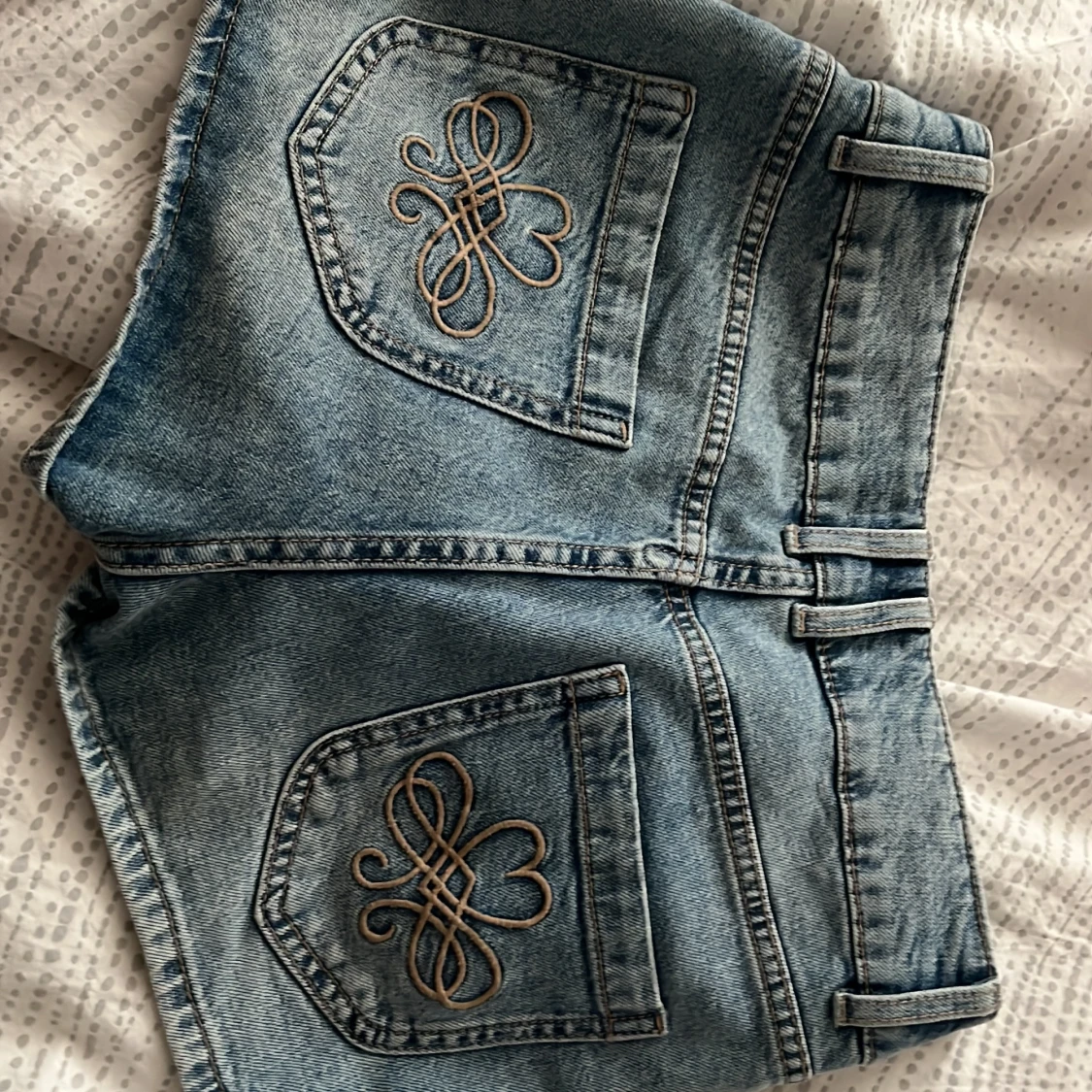 Blå jeansshorts från Lindex - 1